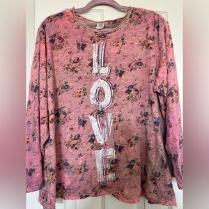 MAGNOLIA PEARL Bohemian Distressed
Pink and Blue Floral Print -Rare Find